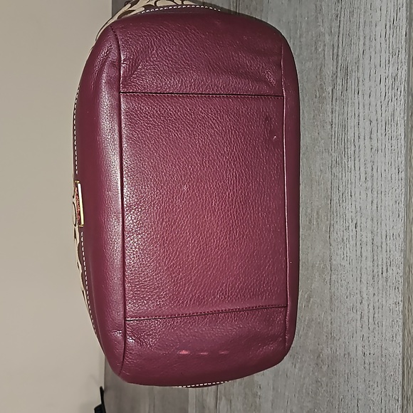 COACH AUTHENTIC F23297 PARK CARRIE SIGNATURE SATCHEL BURGUNDY COLOR PREOWNED - Picture 13 of 15